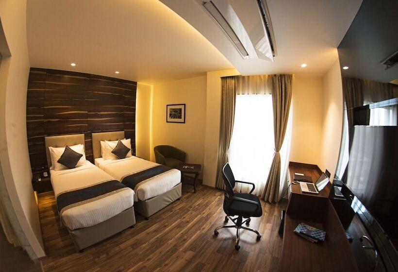 Номер Executive, Connaught Royale