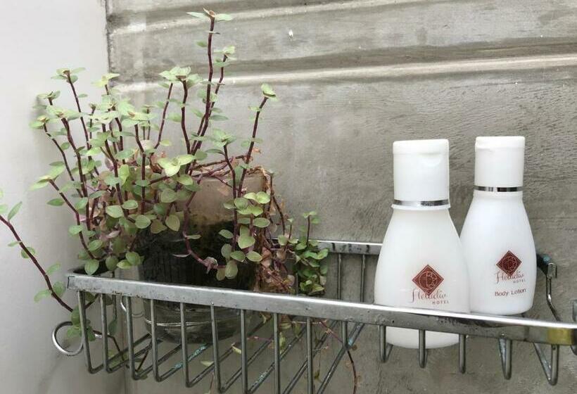 디럭스 룸, Heladiv