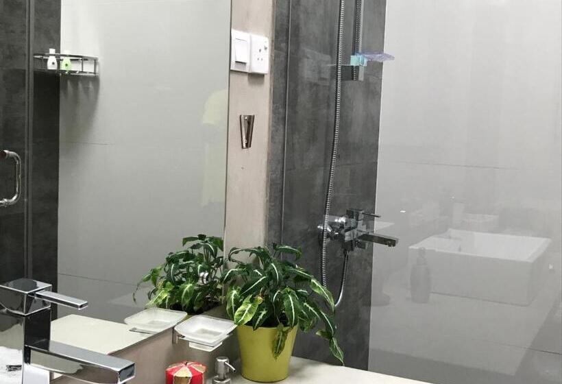 수피리어 패밀리 룸, Heladiv