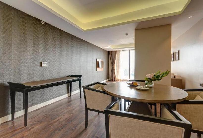 Люкс Executive Кровать Кинг, Holiday Inn Kolkata Airport, An Ihg