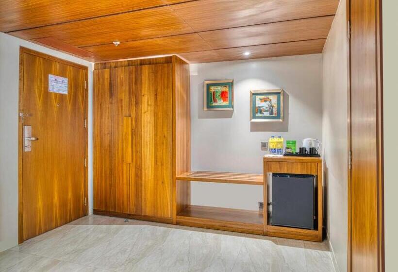 Люкс Executive Кровать Кинг, Holiday Inn Kolkata Airport, An Ihg