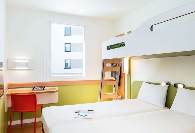 חדר סטנדרט לשלושה, Ibis Budget Saint Quentin Yvelines   Vélodrome