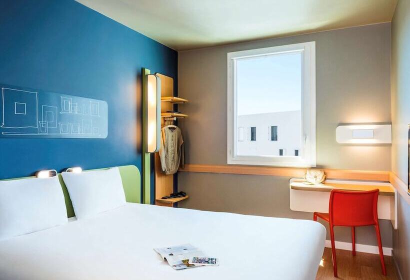 חדר סטנדרט לשלושה, Ibis Budget Saint Quentin Yvelines   Vélodrome