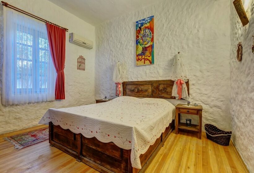 Standard Szoba, Lale Lodge