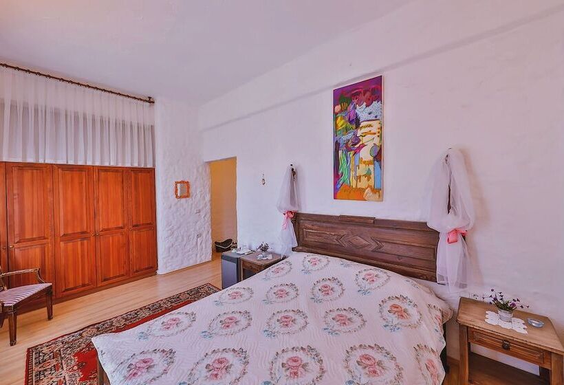 Standard Szoba Erkéllyel, Lale Lodge