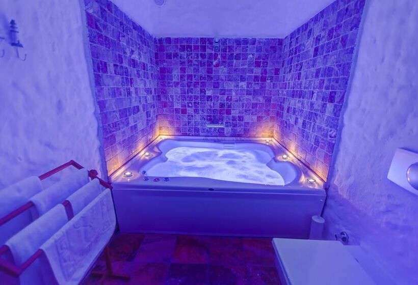 Deluxe Szoba, Lale Lodge