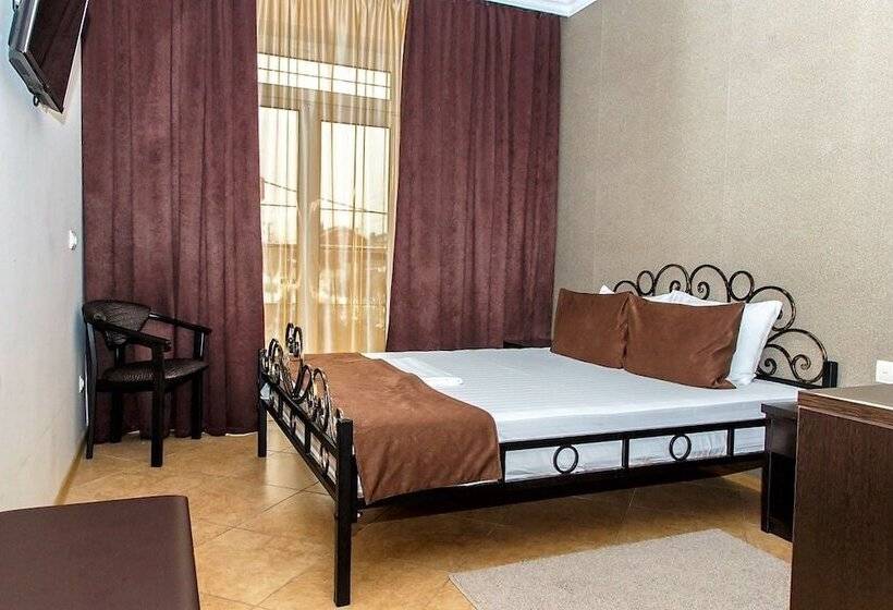 اتاق استاندارد, Marton Rokossovskogo