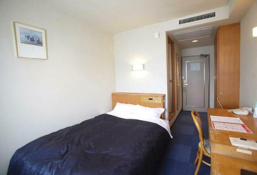 غرفة قياسية فردية, Socia