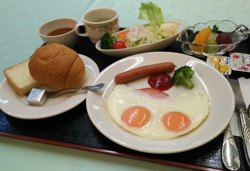 غرفة قياسية فردية, Socia