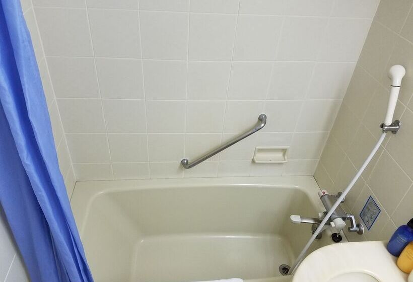 غرفة قياسية فردية, Socia