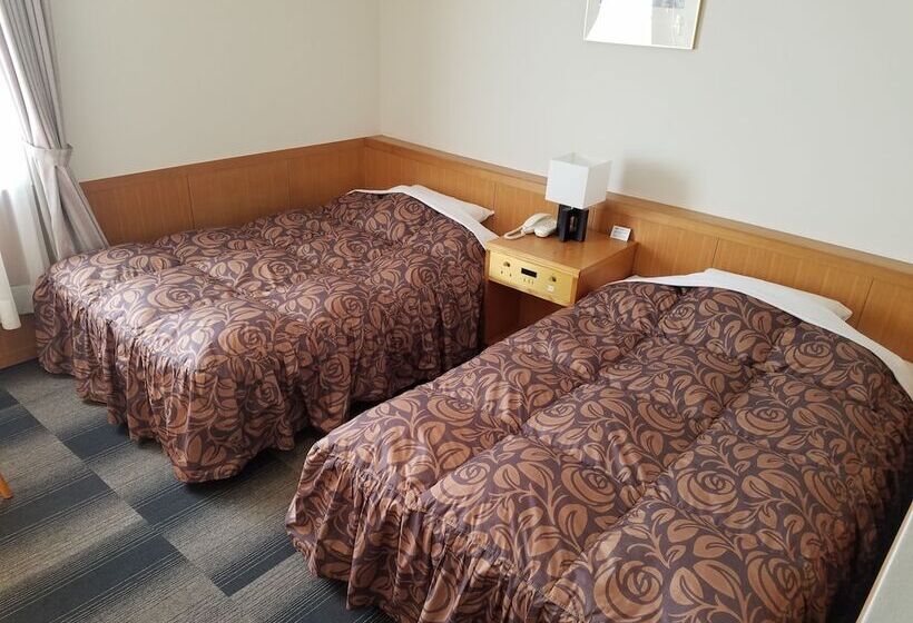 غرفة قياسية, Socia