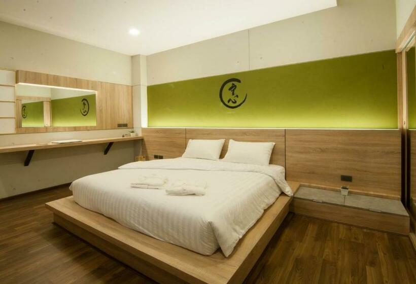 جناح مزوَّد بشرفة, The Zenith Residence