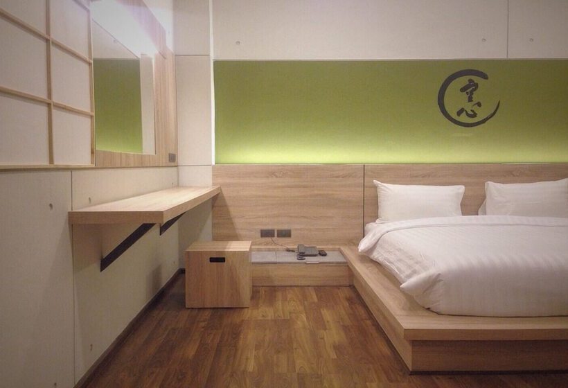 غرفة قياسية, The Zenith Residence