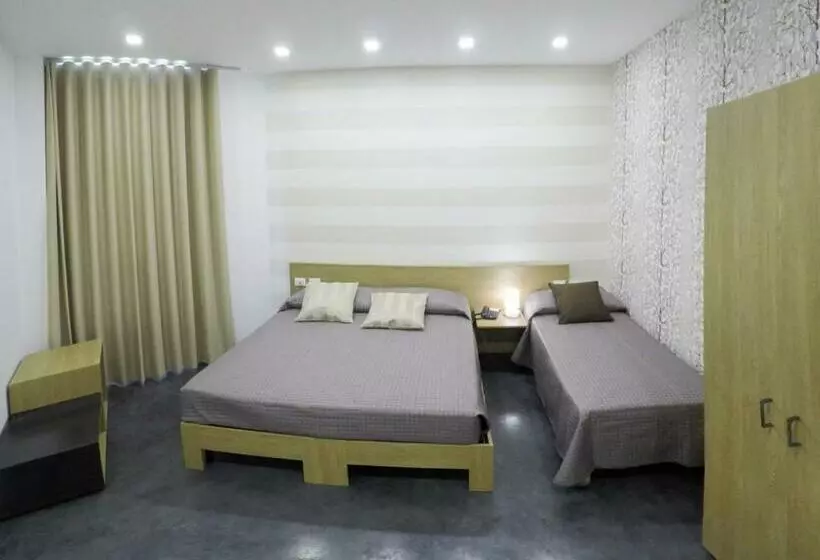 اتاق سوپریور سه تخته, Abraxia Guest House