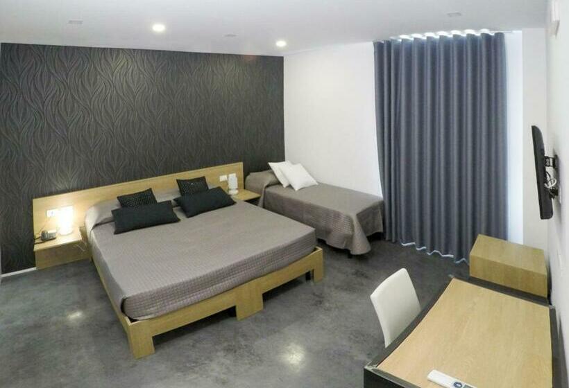 اتاق سوپریور سه تخته, Abraxia Guest House