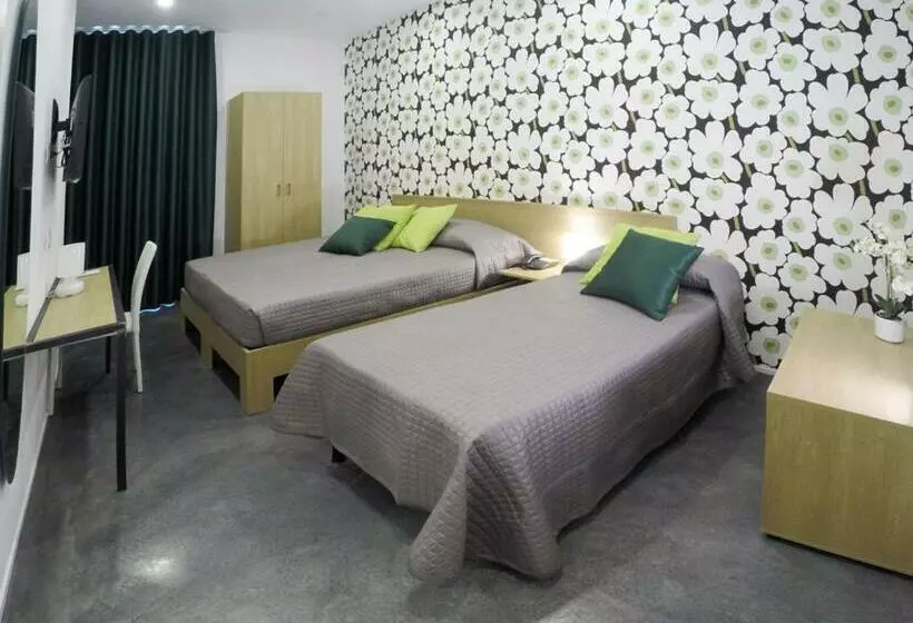 اتاق سوپریور سه تخته, Abraxia Guest House