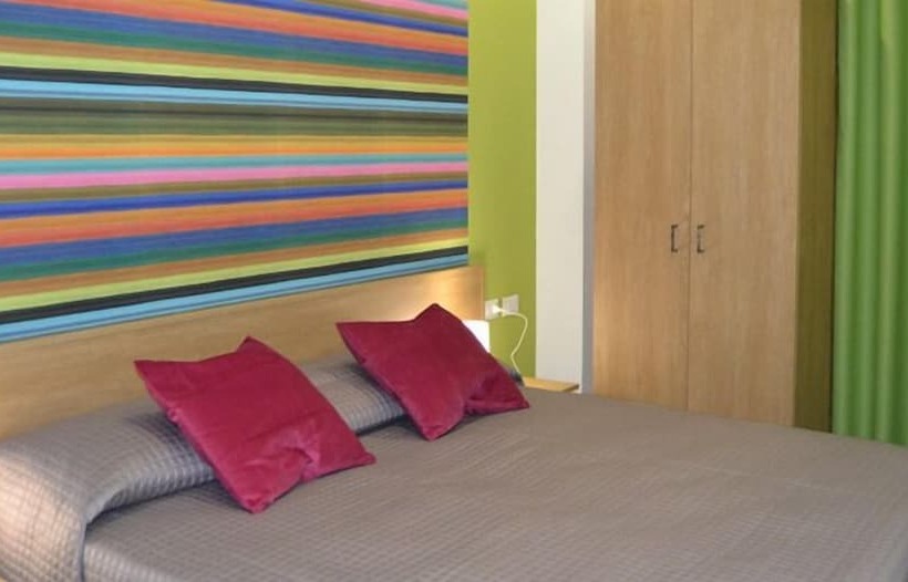 اتاق لوکس یک تخته, Abraxia Guest House