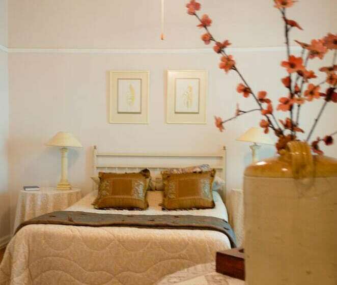 اتاق خانوادگی, Adley House