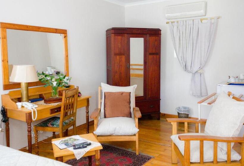 Номер Стандарт, Adley House