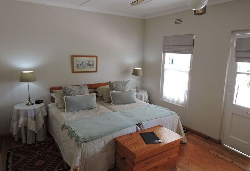 اتاق خانوادگی, Adley House