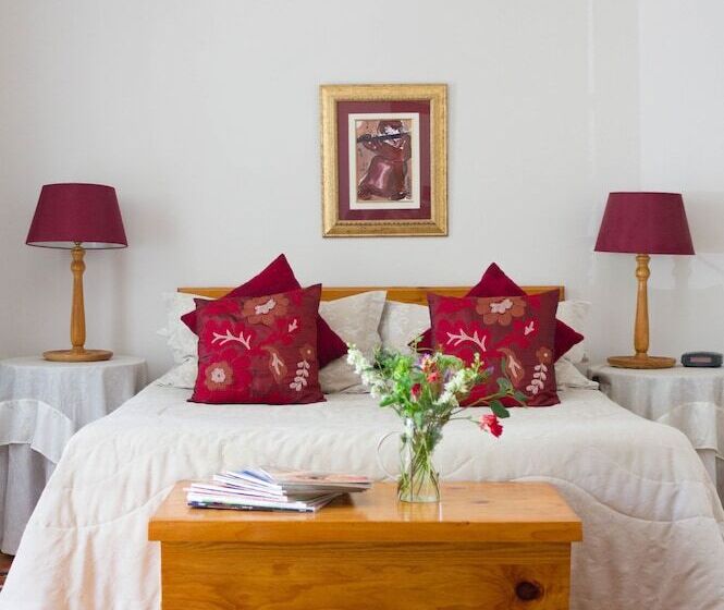 اتاق استاندارد, Adley House