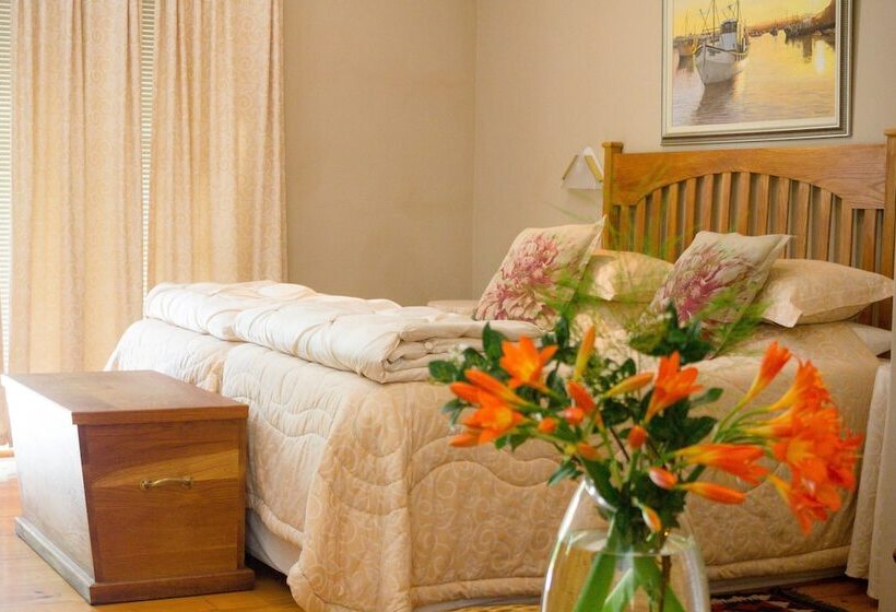 اتاق استاندارد, Adley House