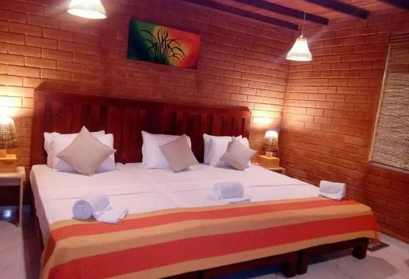 デラックストリプルルーム, Safari Lodge Yala