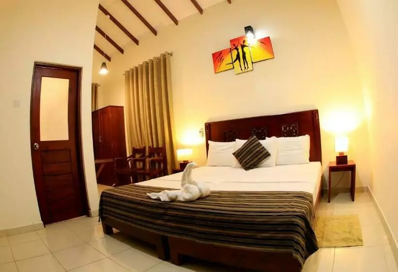 デラックストリプルルーム, Safari Lodge Yala