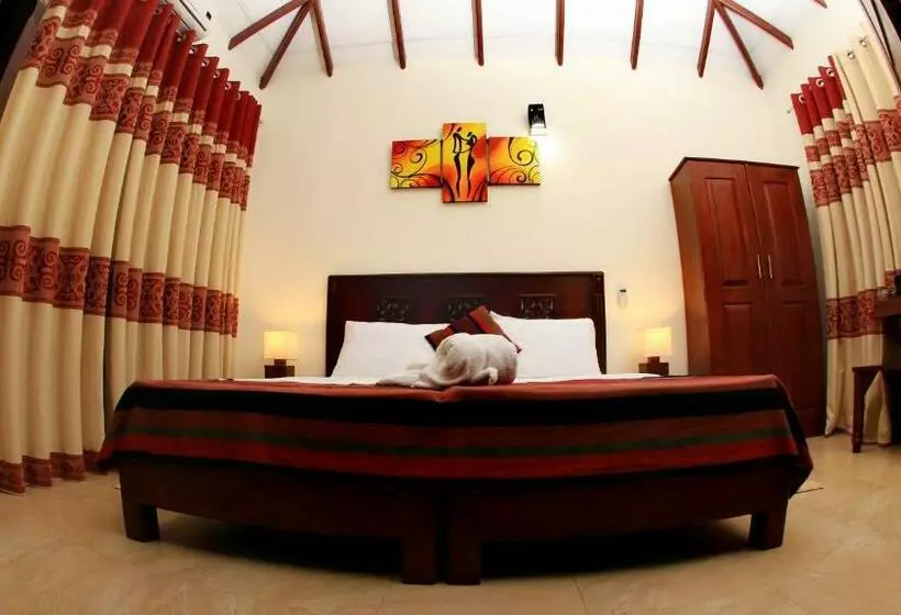 デラックストリプルルーム, Safari Lodge Yala