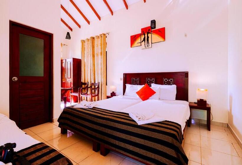 Трехместный Номер Deluxe, Safari Lodge Yala