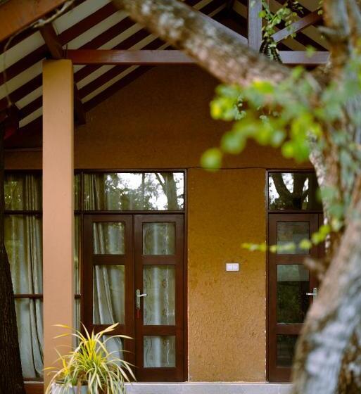 Трехместный Номер Deluxe, Safari Lodge Yala