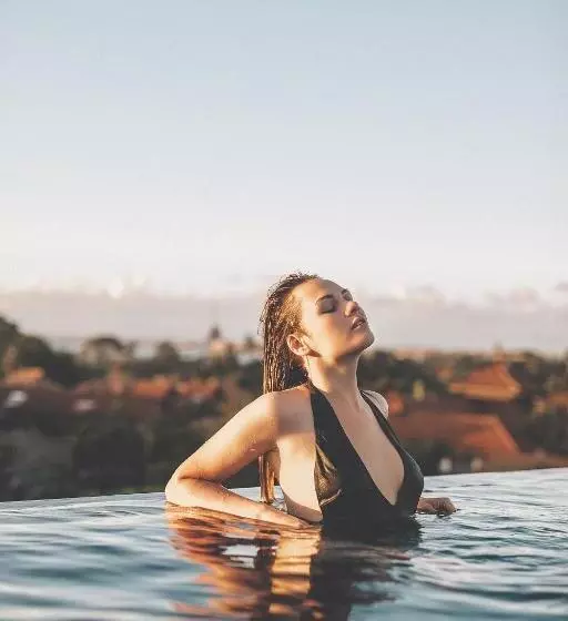 سوییت اجرایی, Fox Hotel Jimbaran Beach