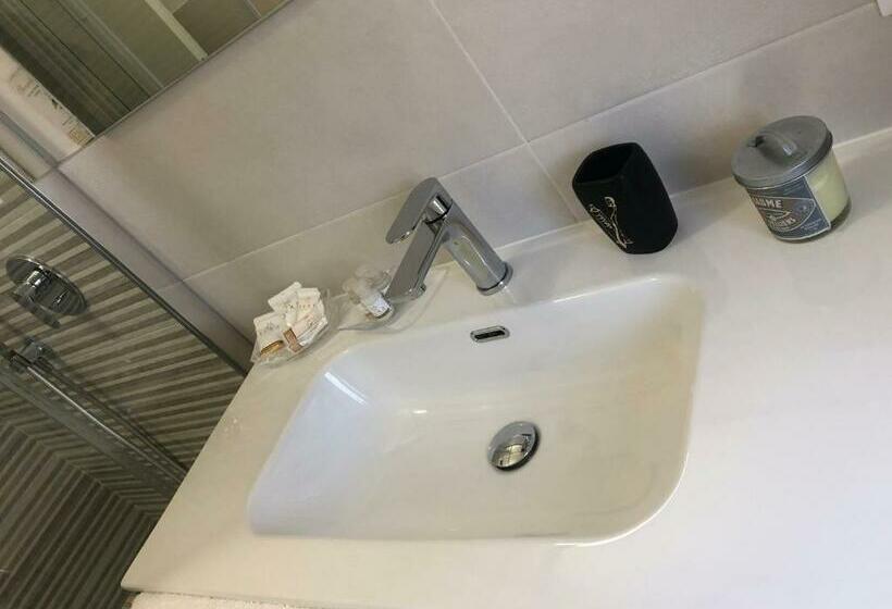 Chambre Deluxe King Size, R&b Midora