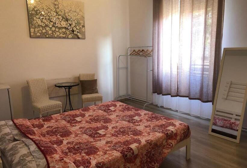 اتاق لوکس با تخت بزرگ, R&b Midora