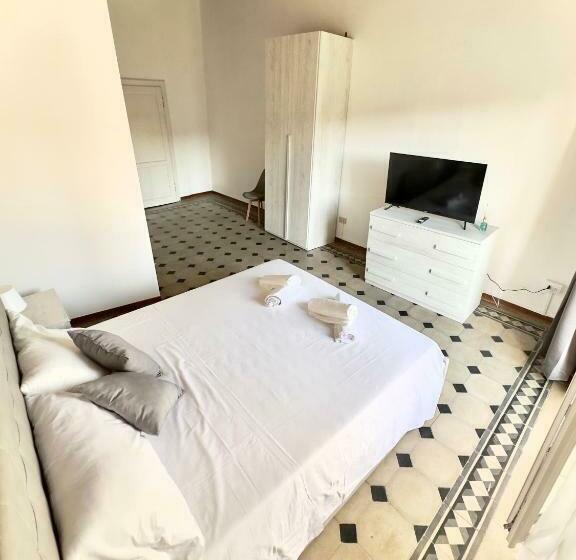 اتاق سوپریور با تخت بزرگ, Lungarno Suite