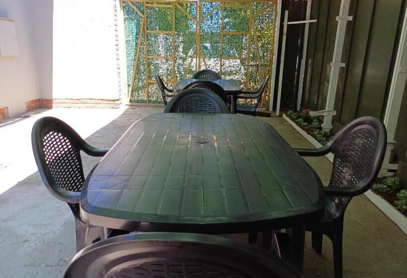 Трехместный Номер Базовый, Ojong S Guesthouse Kraaifontein   Eikendel