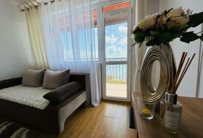 Номер Deluxe Вид на Море с Балконом, South Point, резово