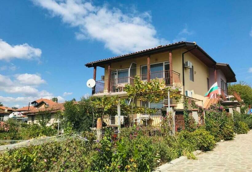 Номер Deluxe Вид на Море с Балконом, South Point, резово