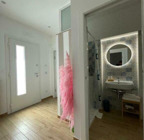 اتاق استاندارد با سرویس بهداشتی مشترک, Caramel House & Villa