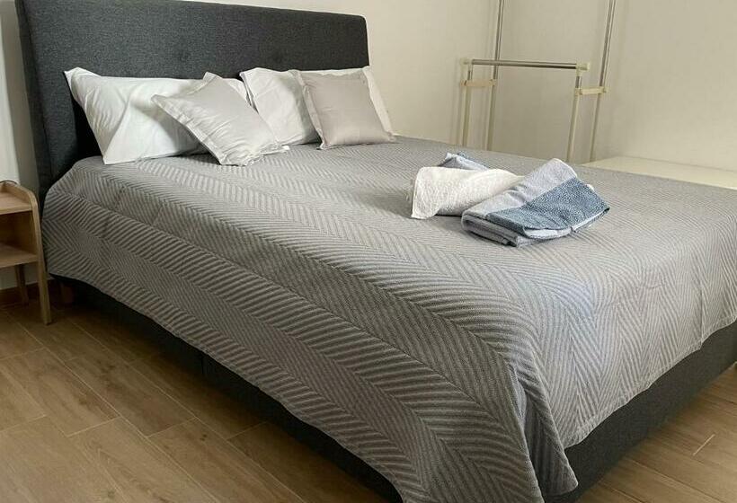 اتاق استاندارد با سرویس بهداشتی مشترک, Caramel House & Villa