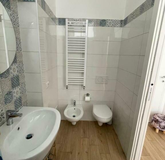 اتاق استاندارد با سرویس بهداشتی مشترک, Caramel House & Villa