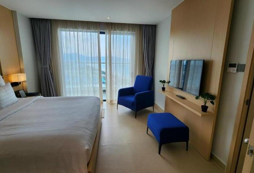سوئیت با تخت بزرگ, Happy Beach Seaview Hotel   The Arena Cam Ranh Resort