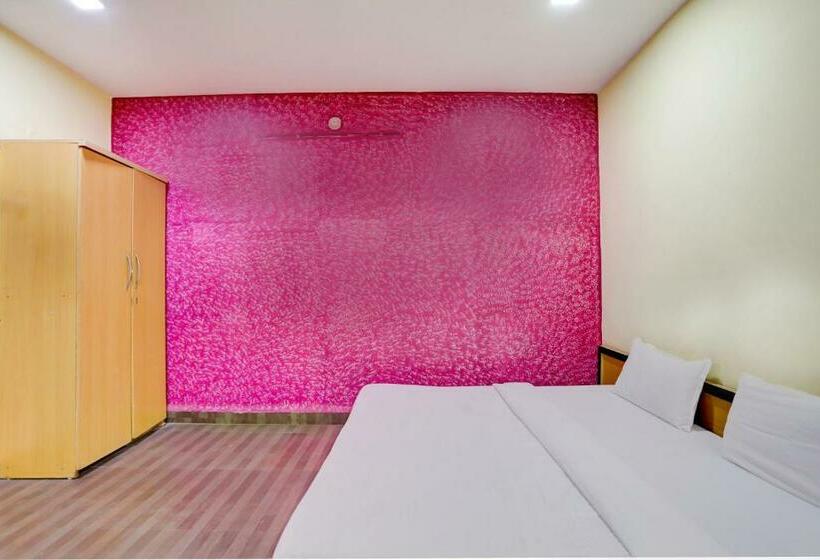Трехместный Номер Классика, Oyo Hotel Santushti Maharaja
