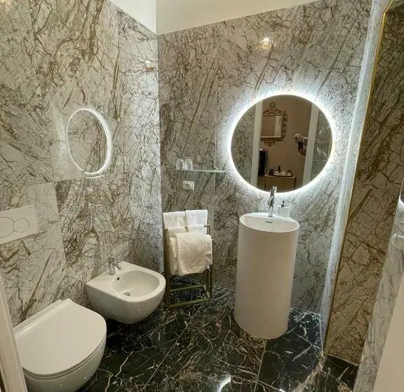 اتاق استاندارد با تخت بزرگ, Prestige Suite Via Romagnoli