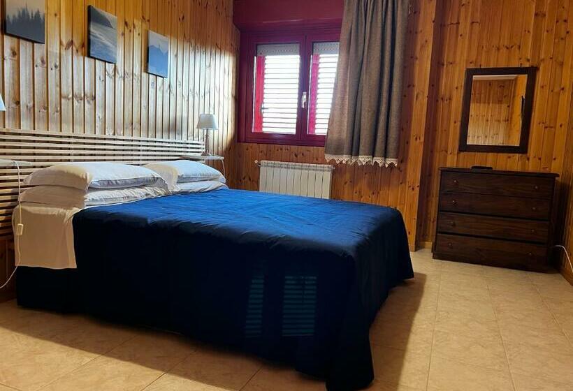 غرفة قياسية مطلة على الجبل, Bed 100s