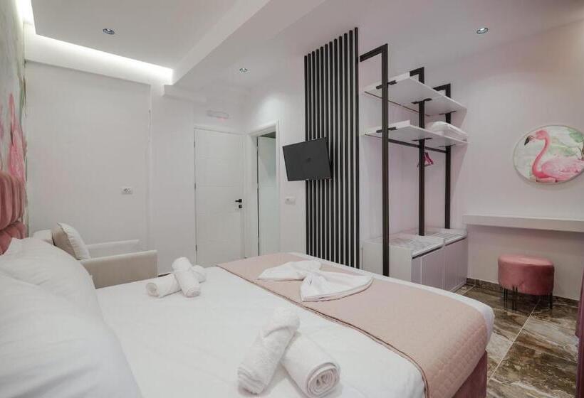 デラックストリプルルーム, La Maison Boutique