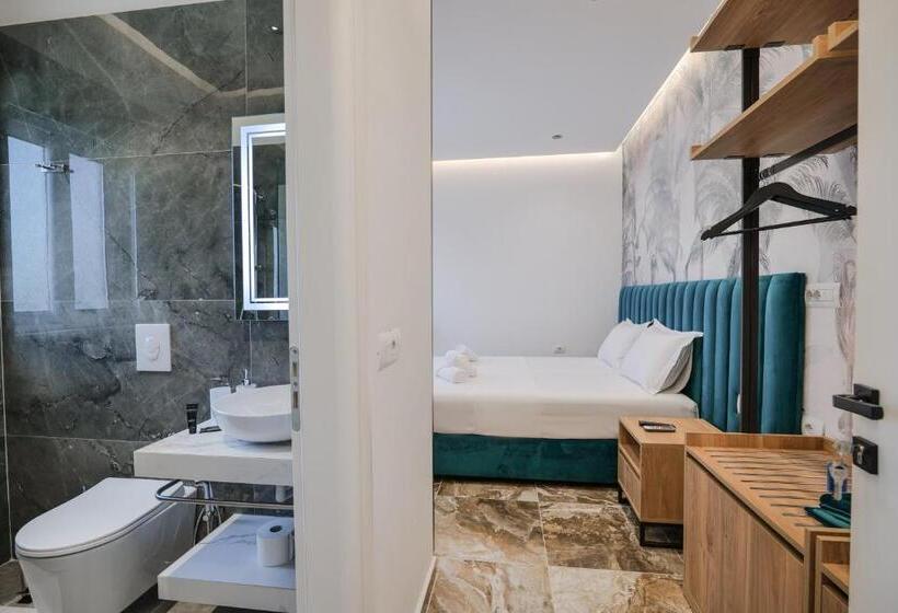 デラックストリプルルーム, La Maison Boutique