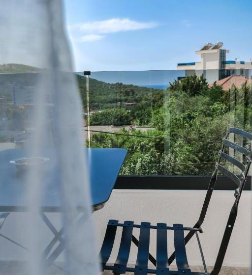 デラックストリプルルーム, La Maison Boutique