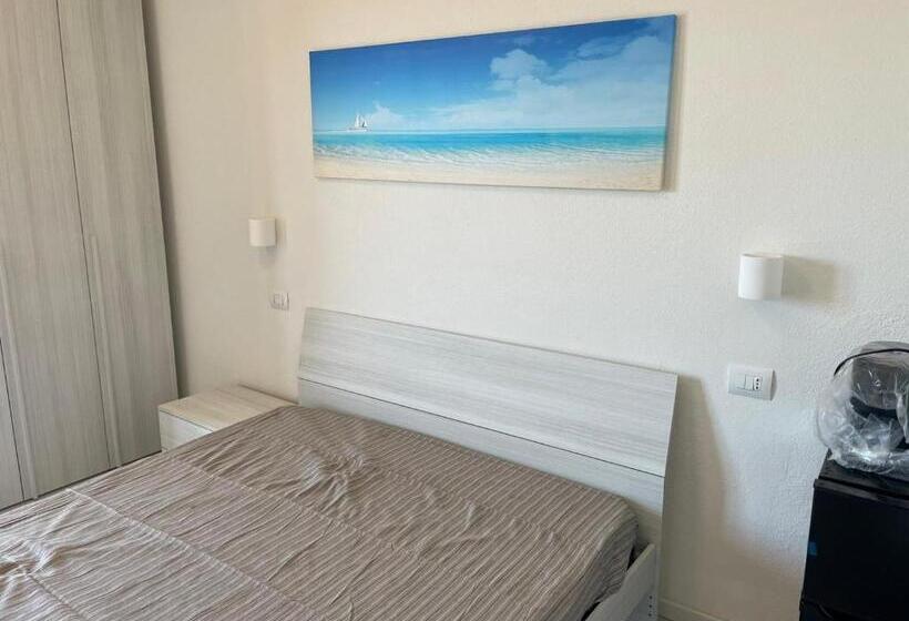 חדר סטנדרט נוף לים עם מרפסת, Solanas Home Stay   Rooms