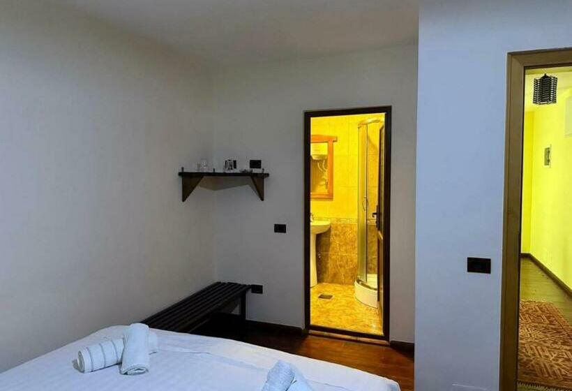 اتاق استاندارد, Residence: Quku I Valbones